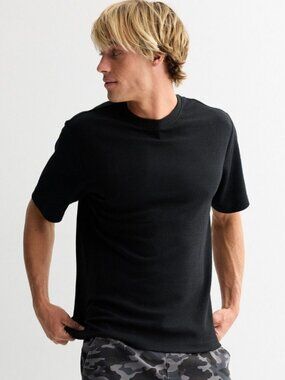 Retrofit Men's Short Sleeve Textured Tee Size Med Black NWT